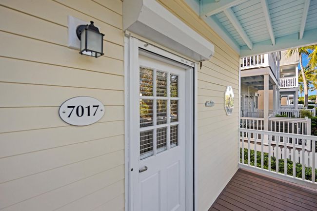 Rolldown/Accordion Shutters | Image 8