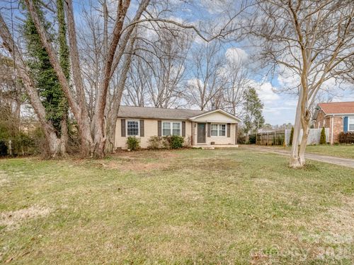 1500 Collier Ct, Charlotte, NC, 28205-6635 | Card Image
