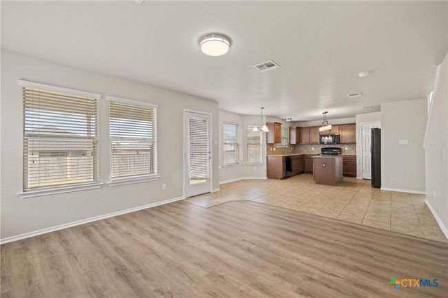 6402 Clear Brook Dr, House other with 4 bedrooms, 3 bathrooms and null parking in Killeen TX | Image 8