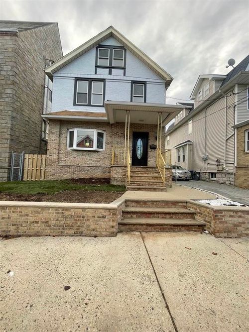407 77th St, North Bergen, NJ, 07047-5505 | Card Image