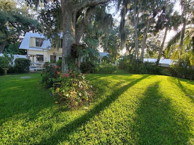 576 Sw Rustic Cir, House other with 3 bedrooms, 2 bathrooms and null parking in Stuart FL | Image 48