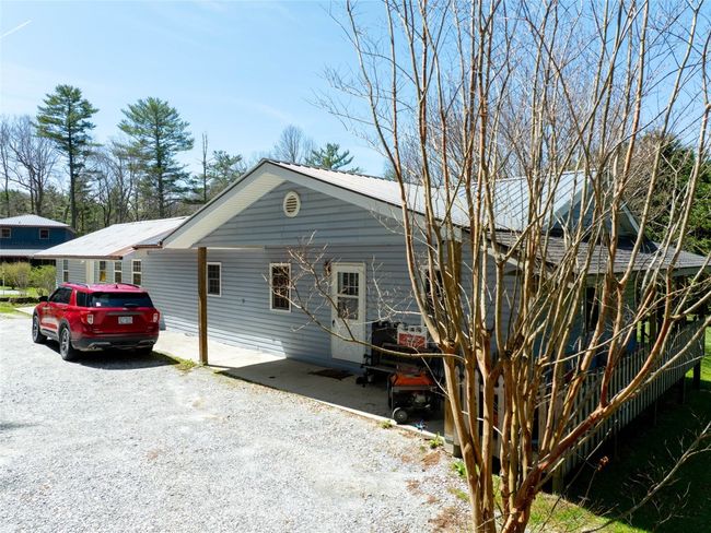 140 Hanging Dog Ln, House other with 5 bedrooms, 5 bathrooms and null parking in Lake Toxaway NC | Image 51