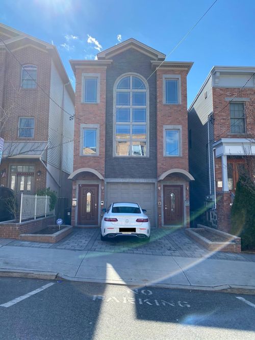 1-99 Leonard St, Jersey City, NJ, 07307-3101 | Card Image