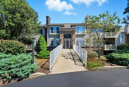 4280 Defender Dr, Colerain Twp, OH, 45252-2318 | Card Image