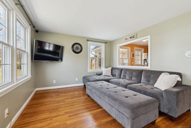 11 Fern St, House other with 4 bedrooms, 2 bathrooms and null parking in Windsor Locks CT | Image 9