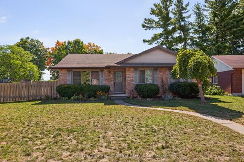 17 Clear Valley Dr, Tillsonburg, ON, N4G4X9 | Card Image