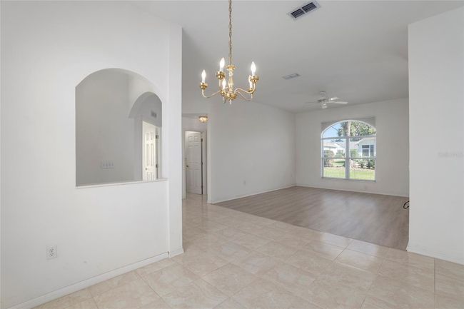 11625 Sw 71 St Cir, House other with 3 bedrooms, 2 bathrooms and null parking in OCALA FL | Image 13