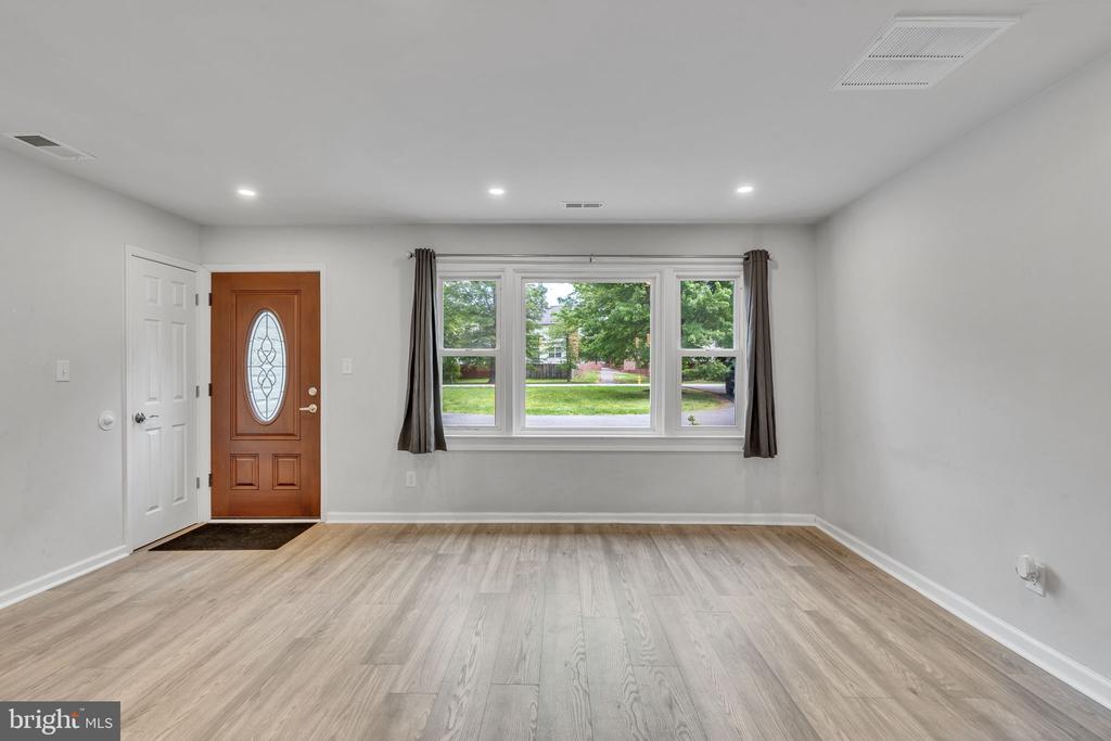 Residential Lease in WALDORF 4