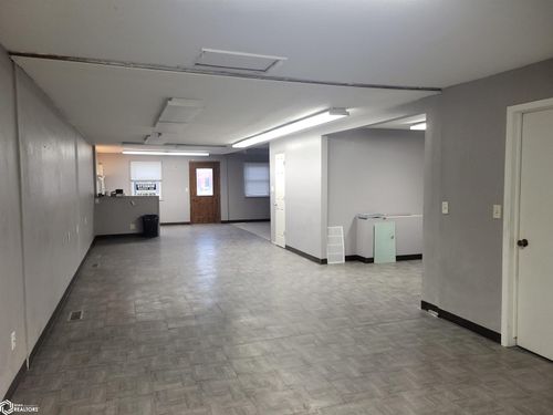 320 W Broadway St, Eagle Grove, IA, 50533-1712 | Card Image