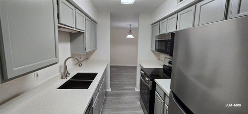 apt-406-9700 Leawood Blvd, Houston, TX, 77099-2657 | Card Image