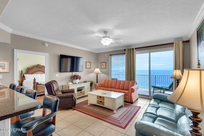 2210 - 5004 Thomas Drive, Condo with 2 bedrooms, 2 bathrooms and null parking in Panama City Beach FL | Image 3