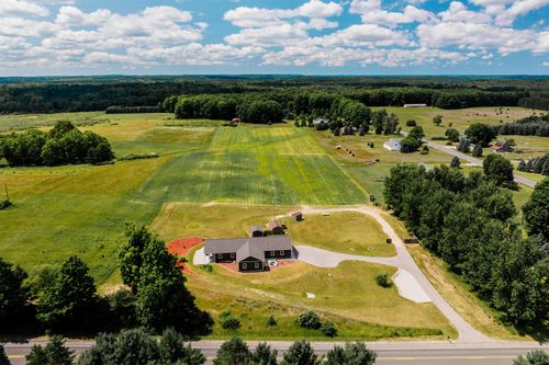 5564 Knight Rd, Kingsley, MI, 49649-9385 | Card Image