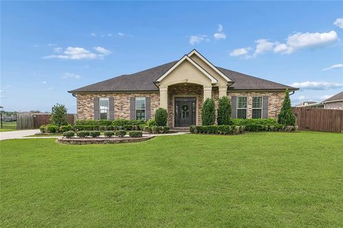 9515 Catalpa, Westwego, LA, 70094-3178 | Card Image