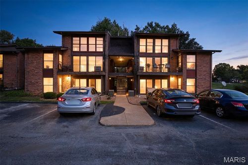 e-1045 Mersey Bend Dr, Saint Louis, MO, 63129-6902 | Card Image
