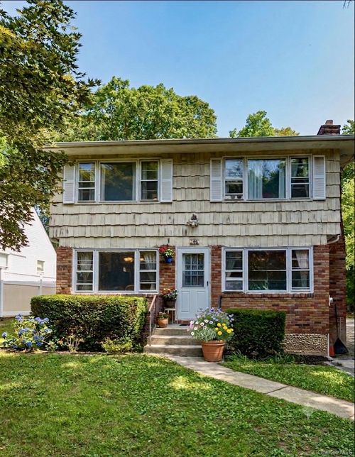 146 Carley Ave, Huntington, NY, 11743-4122 | Card Image