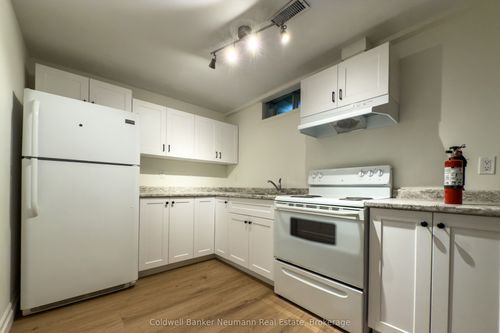 lower-14 Mcelderry Road, Guelph, ON, N1G4K3 | Card Image