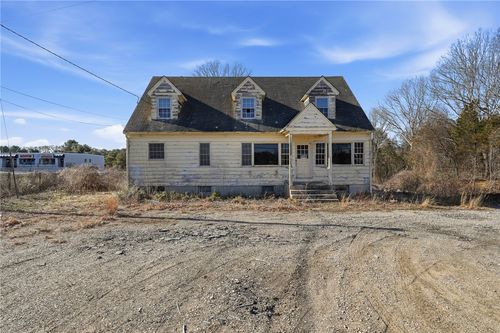 263 Post Rd, Westerly, RI, 02891-2601 | Card Image