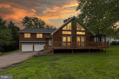 4 Johnson Dr, EAST BERLIN, PA, 17316-9302 | Card Image