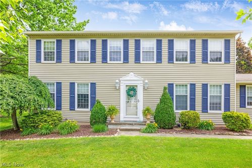 4583 Wildflower Dr, Green, OH, 44720-1164 | Card Image