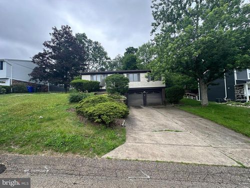 114 Pinoak Ln, Imperial, PA, 15126-9632 | Card Image