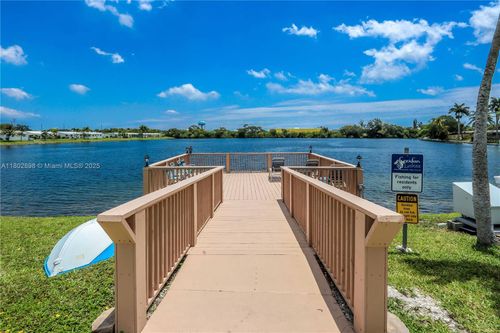 apt-212-2223 Park Ln, Hollywood, FL, 33021-3723 | Card Image