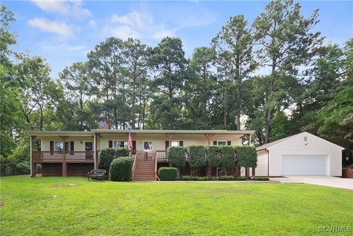 7840 Conifer Rd, North Chesterfield, VA, 23237-1933 | Card Image