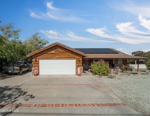 13205 E Avenue W11, Pearblossom, CA, 93553-3215 | Card Image