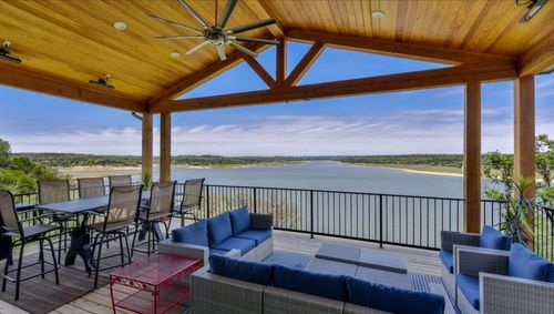 108 Center Cove I Loop, Spicewood, TX, 78669-3107 | Card Image