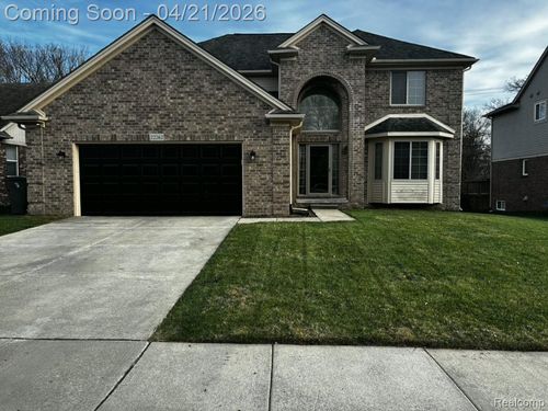22262 Brywood Ct, Clinton Twp, MI, 48036-4802 | Card Image