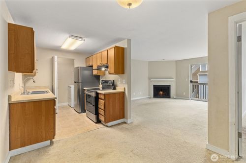 unit-f206-16817 Larch Way, Lynnwood, WA, 98037-3370 | Card Image