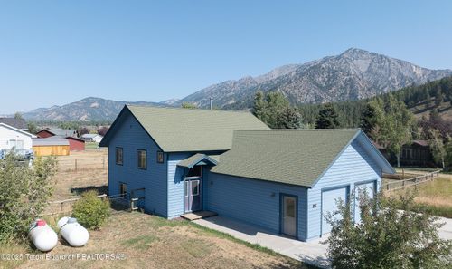 505 Forest Circle Dr, Alpine, WY, 83128-5001 | Card Image