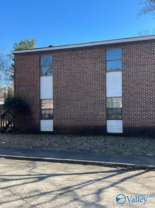 4909 Cotton Row Nw, Huntsville, AL, 35816-1338 | Card Image