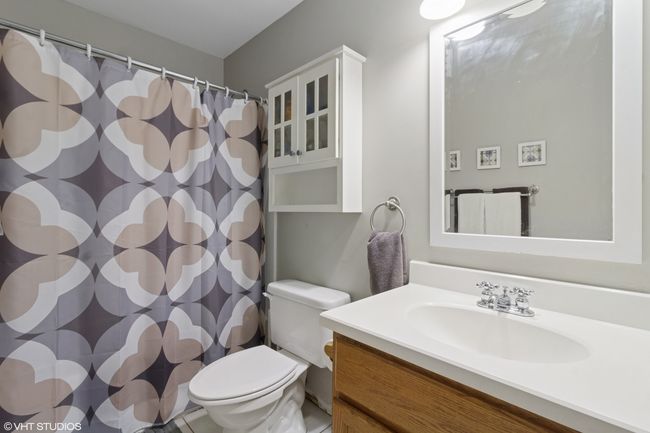 181 Campbell Dr, House other with 3 bedrooms, 2 bathrooms and 1 parking in Bolingbrook IL | Image 9