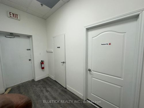 6-2687 Kipling Ave, Etobicoke, ON, M9V5G6 | Card Image