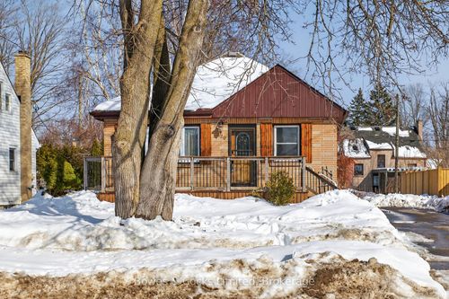 820 Nicholls St, Peterborough, ON, K9H5T8 | Card Image