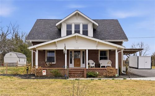 5608 E Old Us 421 Hwy, East Bend, NC, 27018-8712 | Card Image