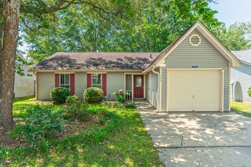 3026 Blue Pine Ln, Niceville, FL, 32578-9762 | Card Image