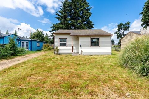307 Cypress St, Longview, WA, 98632-1728 | Card Image