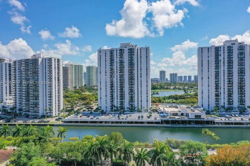 401-3675 N Country Club Dr, Aventura, FL, 33180-1705 | Card Image