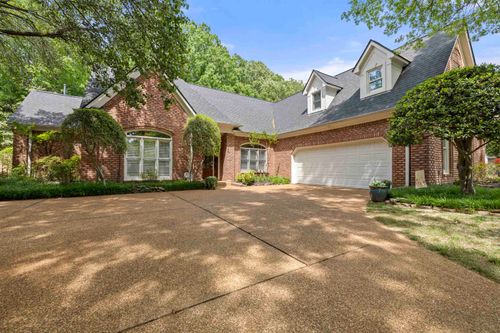 2142 Lake Page Dr, Collierville, TN, 38017-8876 | Card Image