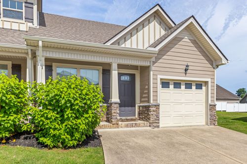 4022 Commons Dr, Spring Hill, TN, 37174-1528 | Card Image
