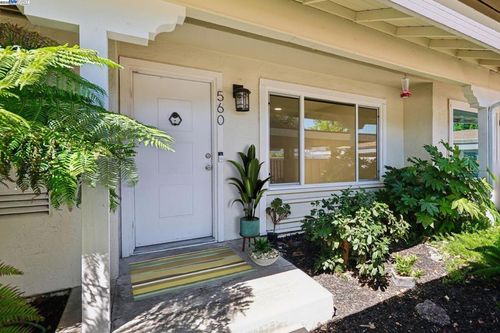 560 La Copita Ct, San Ramon, CA, 94583-1814 | Card Image
