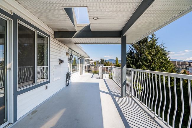 32616 Fleming Avenue, House other with 6 bedrooms, 3 bathrooms and 6 parking in Mission BC | Image 30