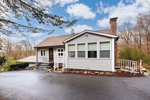 185 N Monson Rd, Hampden, MA, 01036 | Card Image