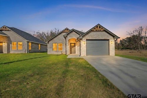 427 Harmony St., Tyler, TX, 75702 | Card Image