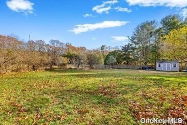 131 Middle Island Blvd, House other with 3 bedrooms, 3 bathrooms and null parking in Middle Island NY | Image 14