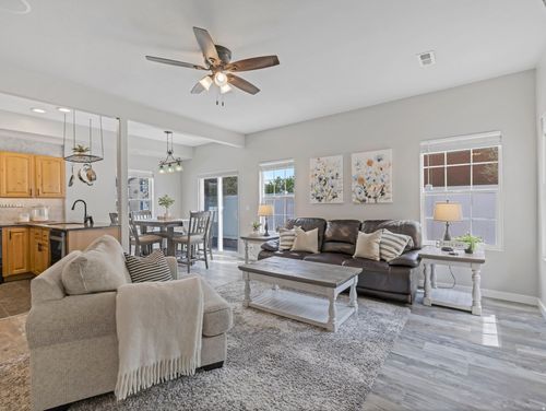 4914 Duncan Meadow Ln, Riverton, UT, 84096-7274 | Card Image