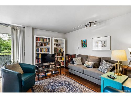 3b-1200 Vine St, Denver, CO, 80206-2945 | Card Image