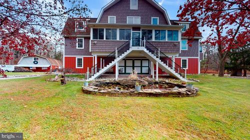 901 Crum Creek Rd, MEDIA, PA, 19063-1135 | Card Image