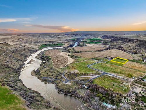 000 River Rd, Bliss, ID, 83314 | Card Image